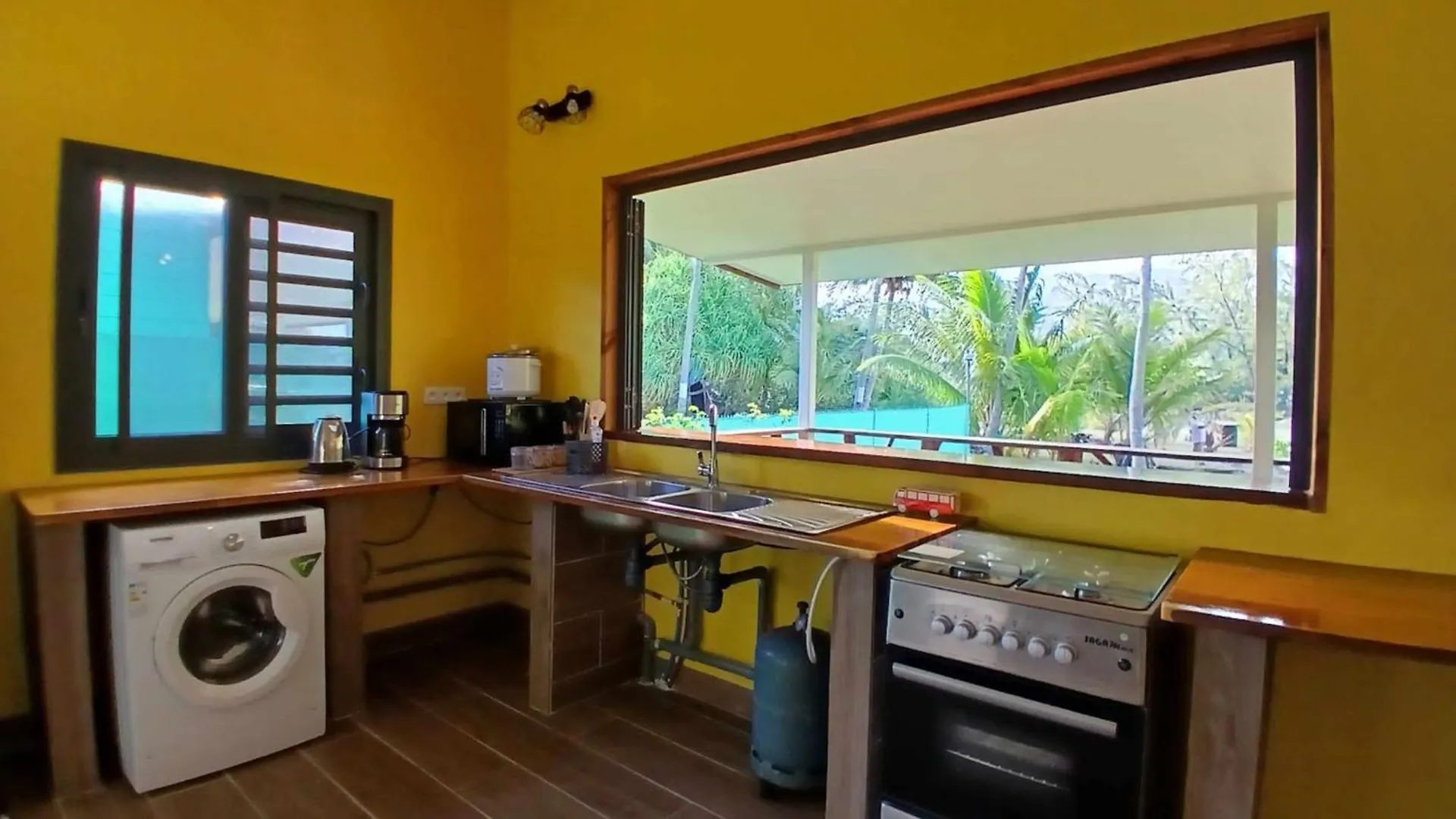 Tahiti Iti - Fare Komako Spot Teva I Uta French Polynesia
